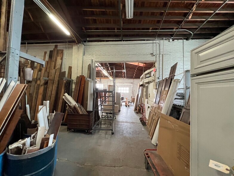 More Photos Of 7829-7839 W Grand Ave, Elmwood Park Warehouse For Lease