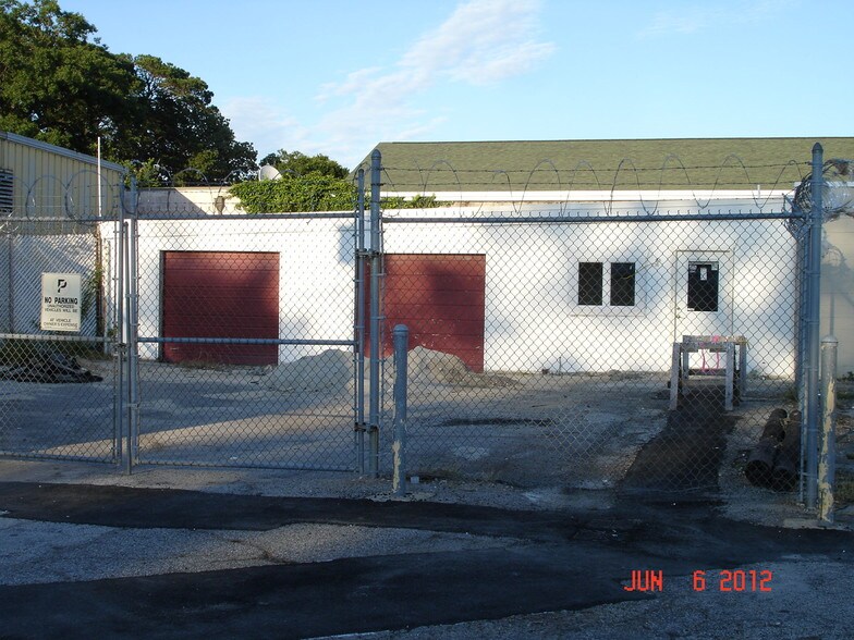 More Photos Of 900 E Little Creek Rd, Norfolk Garden Center For Lease