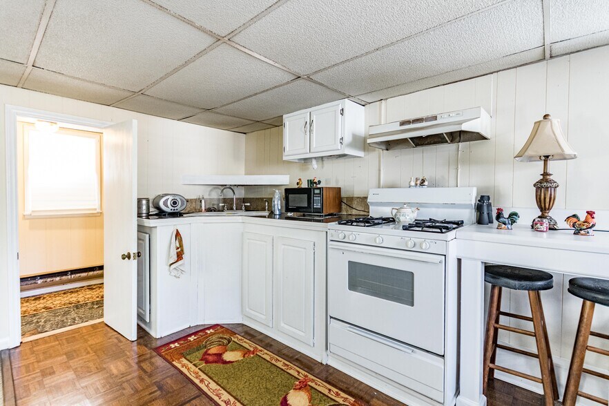 More Photos Of 8214 Panther Lake Rd, Willow Spring Flex For Lease