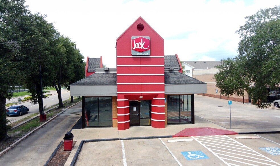 Primary Photo Of 10454 Richmond Ave, Houston Fast Food For Lease
