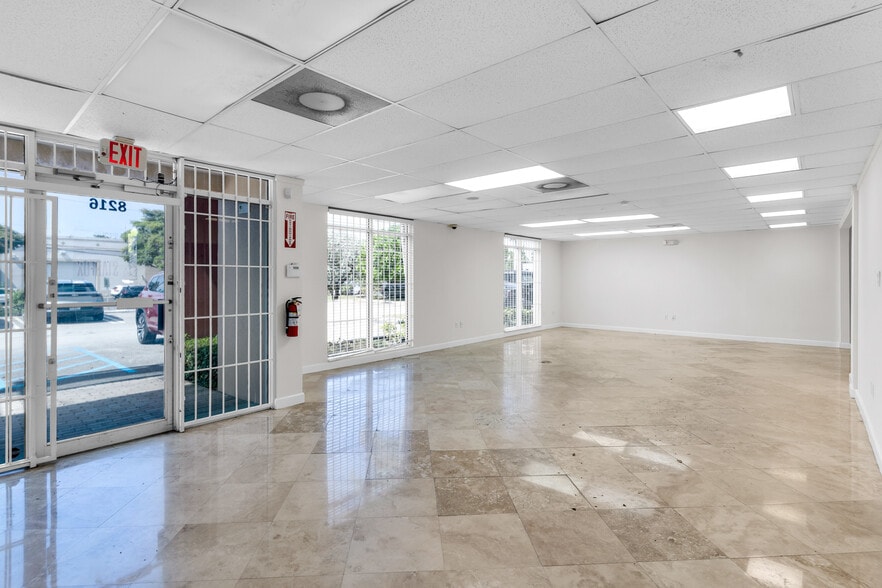 More Photos Of 8200-8358 NW 30th Ter, Doral Warehouse For Lease