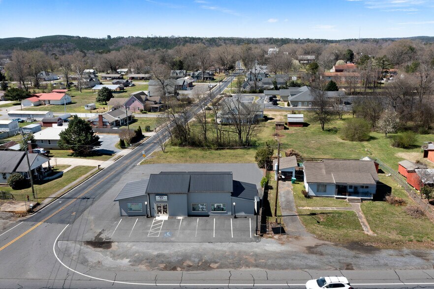 More Photos Of 5701 NW Joe Frank Harris Pky, Adairsville Freestanding For Sale