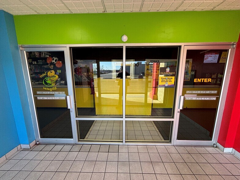 More Photos Of 200 Collins Rd NE, Cedar Rapids Specialty For Lease