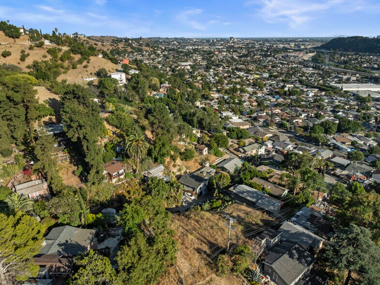 More Photos Of 3039 Tatum st, Los Angeles Land For Sale