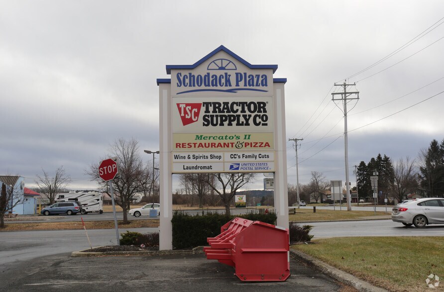 More Photos Of 1649 Columbia Tpke, Castleton On Hudson Freestanding For Lease