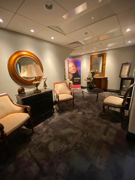 More Photos Of 424 Waterloo St, London Medical For Lease