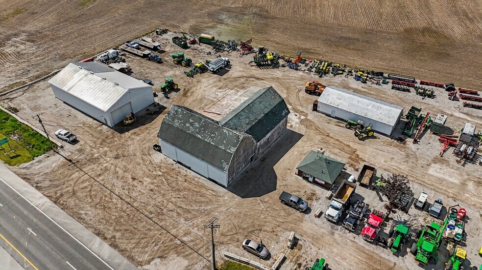 More Photos Of 4685 W US Route 20, Gibsonburg Light Distribution For Sale