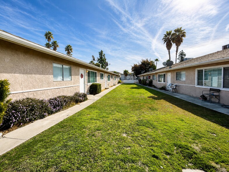 Primary Photo Of 4320 Columbus st, Bakersfield Multifamily For Sale