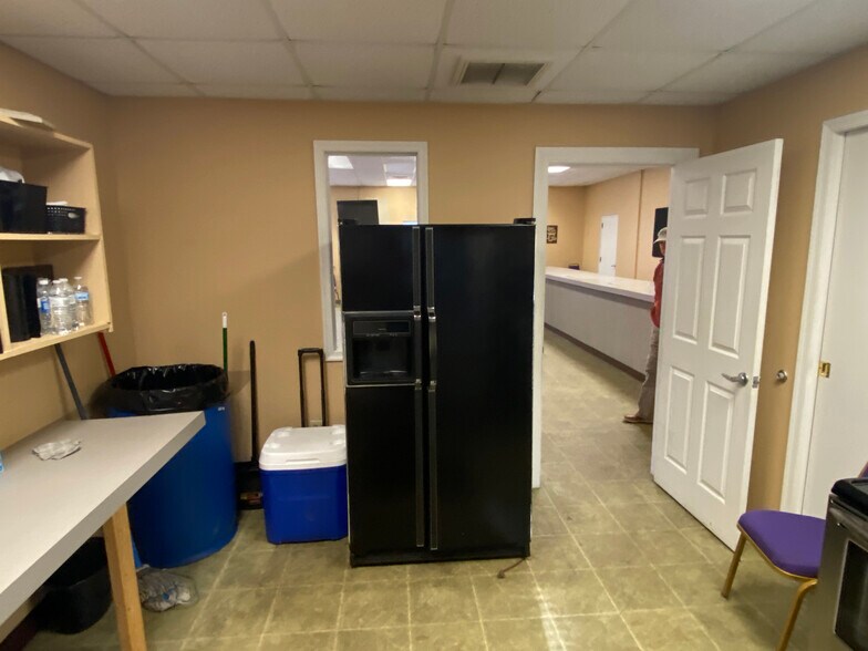 More Photos Of 205 Rich Blvd, Elizabeth City Light Manufacturing For Sale