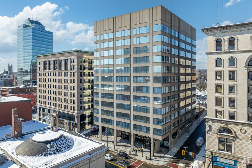 More Photos Of 370 Main St, Worcester Coworking Space