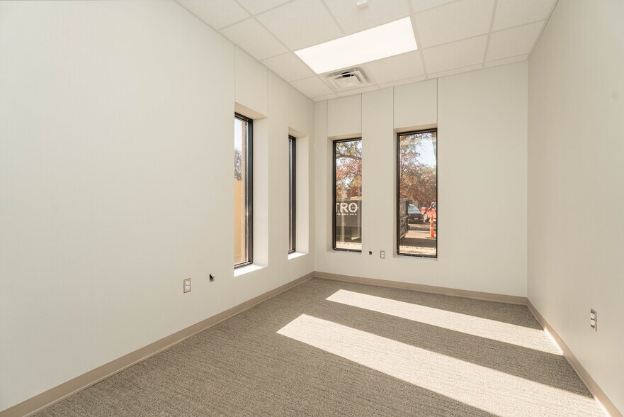 More Photos Of 2232 Indiana Ave, Lubbock Medical For Lease