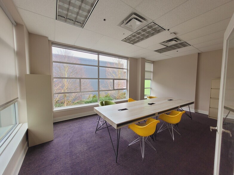 More Photos Of 5489 Byrne Rd, Burnaby Light Manufacturing For Sale