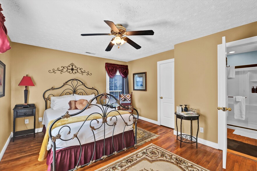 More Photos Of 110 Holy Cross Rd, Loretto Hospitality For Sale