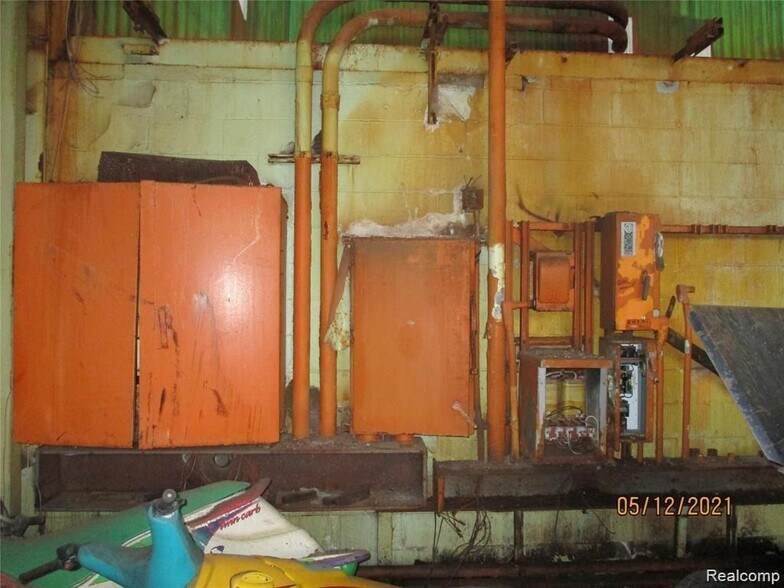 More Photos Of 7170 E McNichols Rd, Detroit Manufacturing For Sale