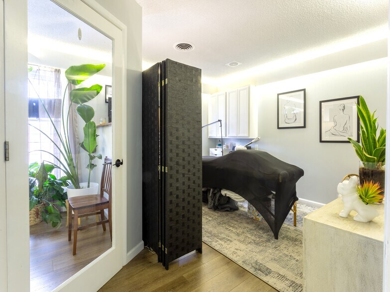 More Photos Of 5 Doctors Park, Asheville Medical For Lease