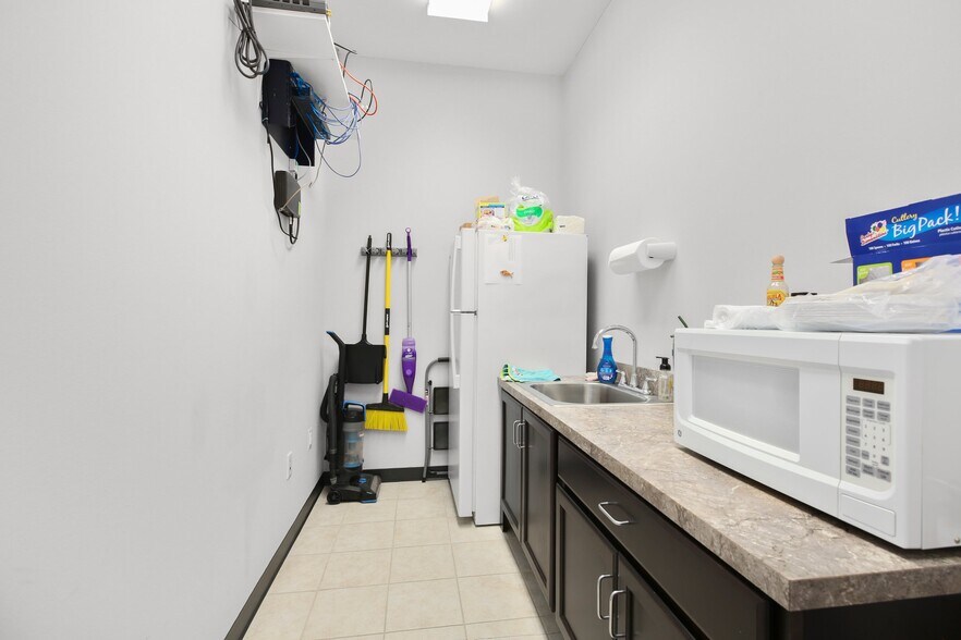 More Photos Of 4520 Plank Rd, Fredericksburg Medical For Lease