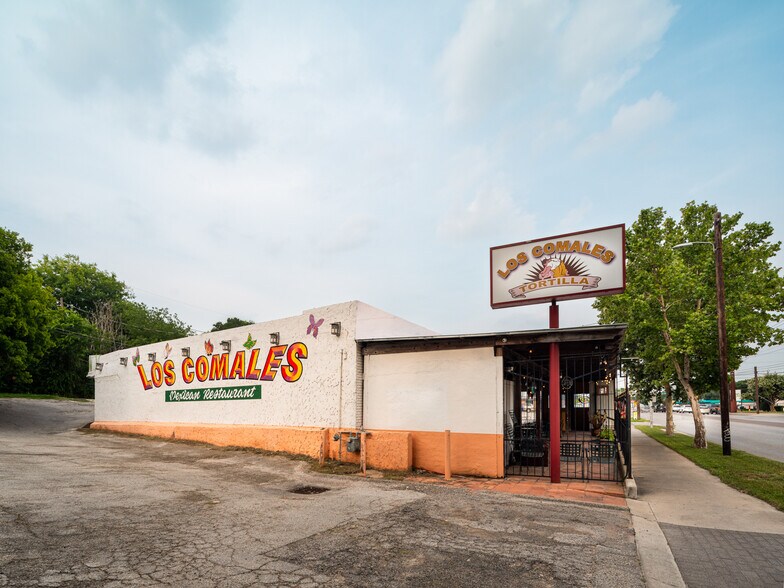 More Photos Of 2134 E 7th St, Austin Restaurant For Sale