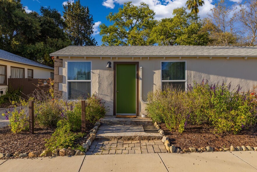 More Photos Of 302 N Montgomery St, Ojai Office Residential For Sale