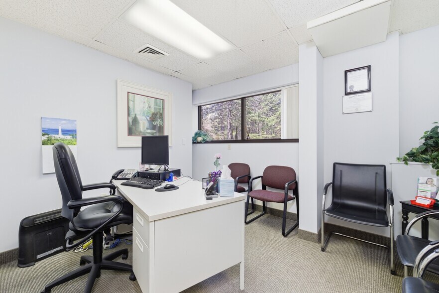 More Photos Of 511 W Grove St, Middleborough Medical For Sale