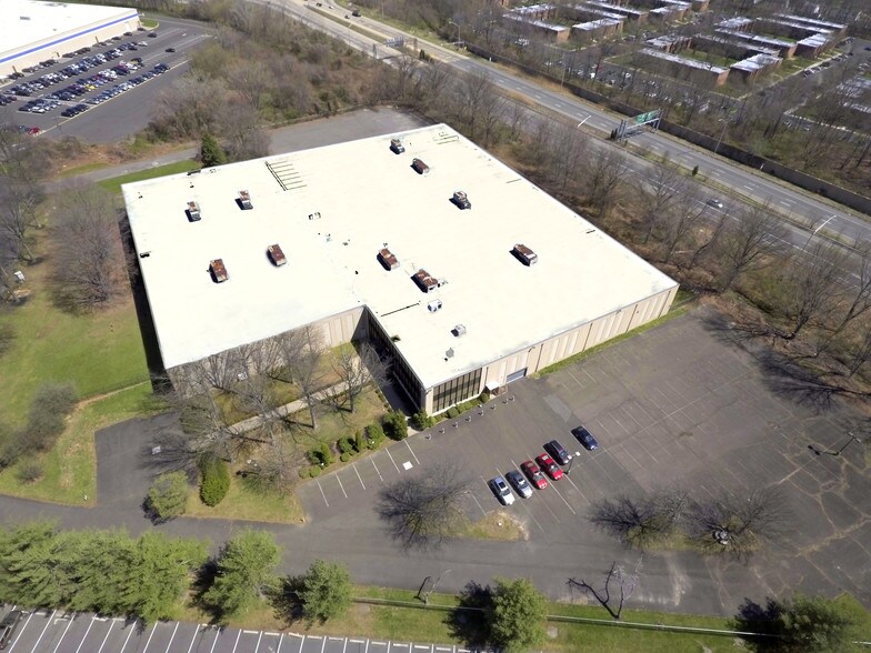 Primary Photo Of 220 Rittenhouse Cir, Bristol Warehouse For Lease