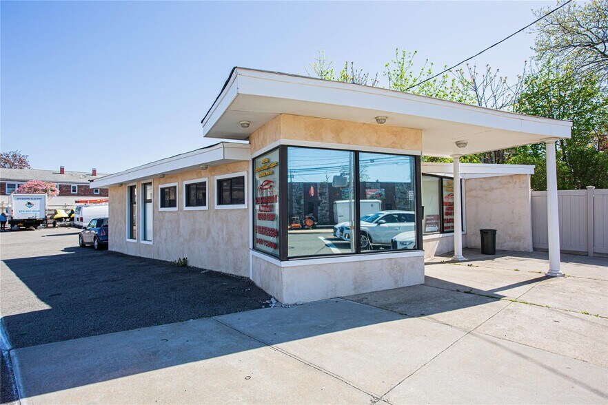 More Photos Of 200 Atlantic Ave, Oceanside Office For Sale