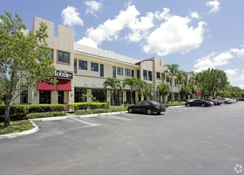 More Photos Of 4900 S University Dr, Davie Unknown For Lease