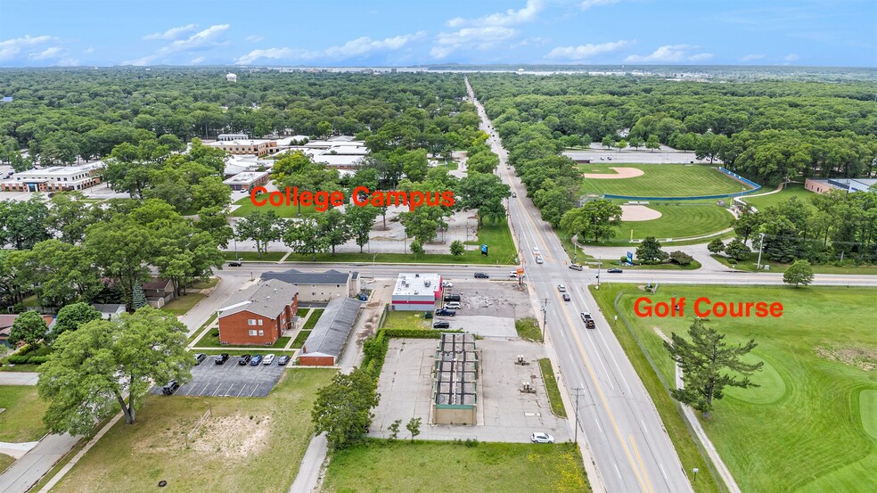 Primary Photo Of 2033 Marquette Ave, Muskegon Carwash For Sale