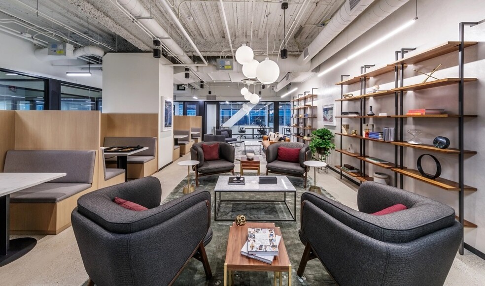More Photos Of 500 W Madison St, Chicago Coworking Space