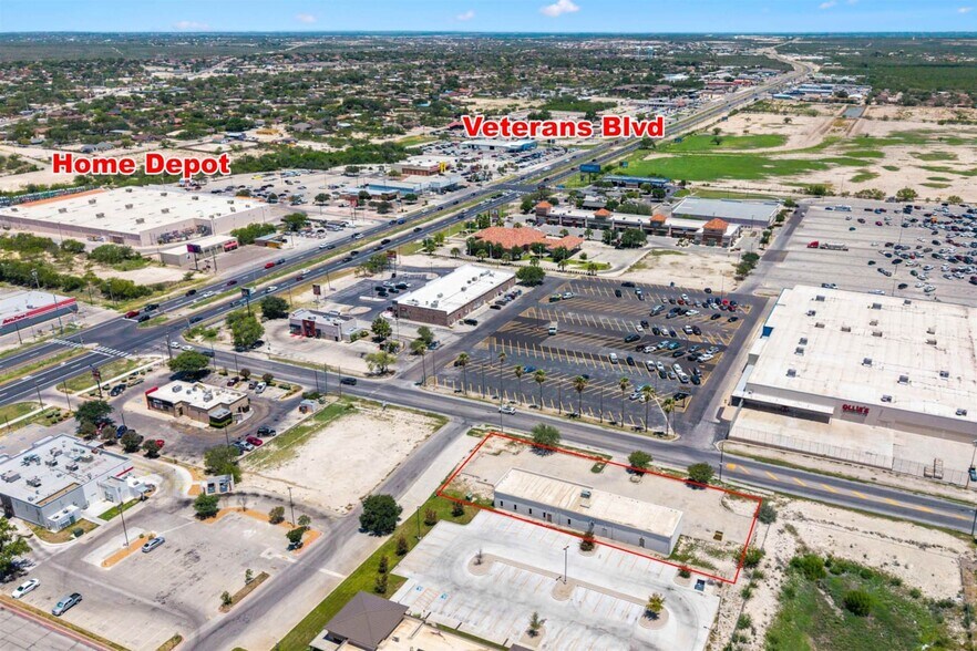 More Photos Of 159 Braddie Dr, Del Rio Light Distribution For Sale