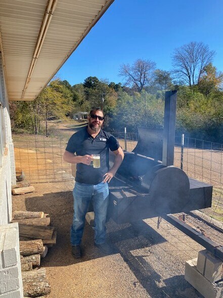 More Photos Of 600 N Main St, Lone Star Restaurant For Sale