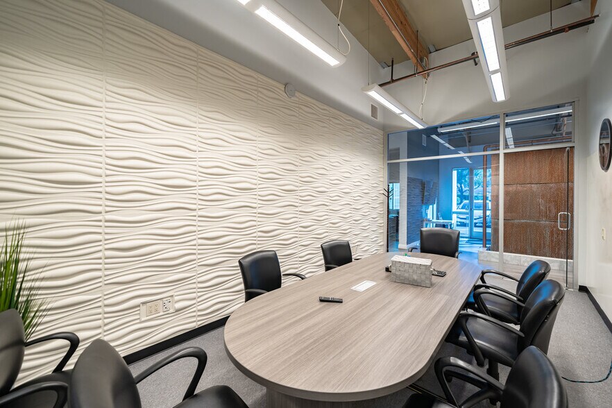 More Photos Of 90 Discovery, Irvine Office For Sale