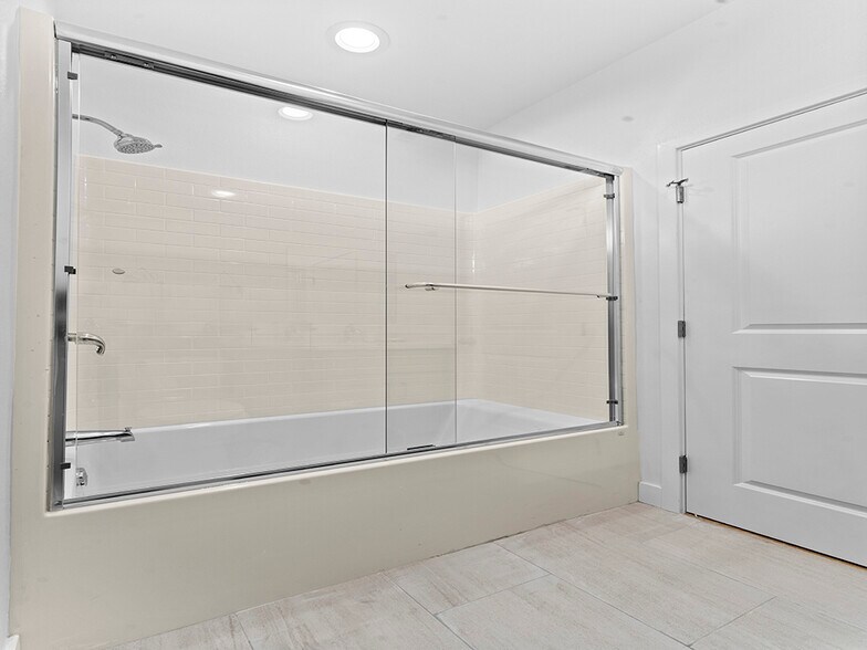 More Photos Of 308 S Laurel St, Santa Ana Apartments For Sale