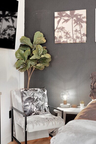 More Photos Of 517 S J St, Lake Worth Beach Apartments For Sale