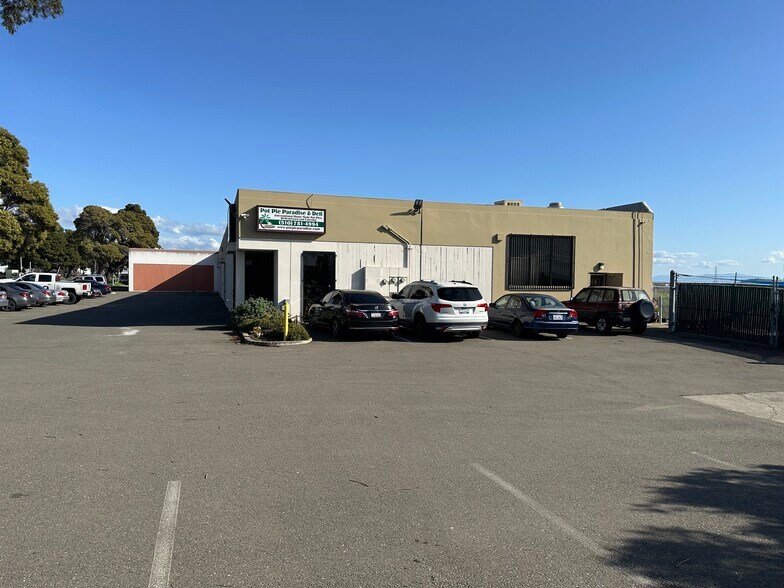 More Photos Of 3514-3544 Arden Rd, Hayward Warehouse For Lease