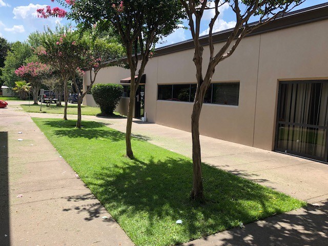 More Photos Of 6033-6035 Airline Dr, Houston Medical For Lease
