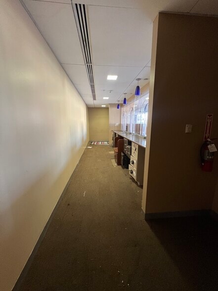 More Photos Of 435-437 Broadway, Bayonne Bank For Lease