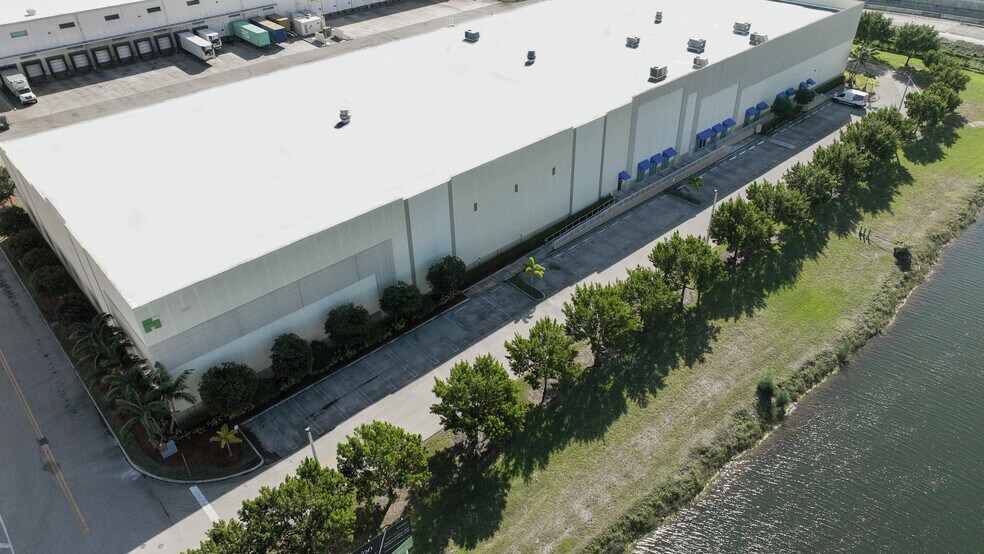 More Photos Of 11601 NW 107th St, Miami Warehouse For Lease