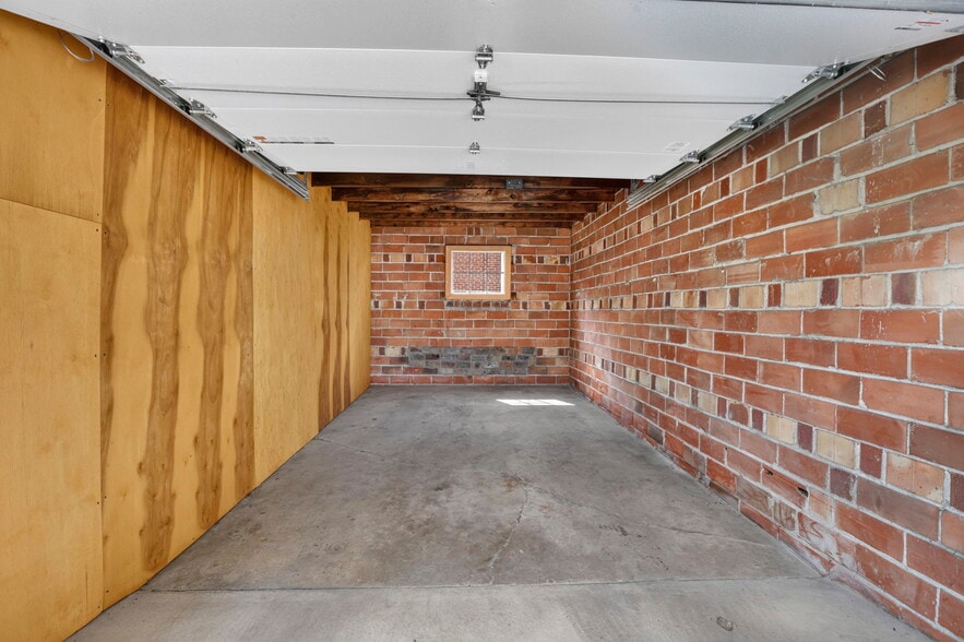 More Photos Of 802 Kenwick Rd, Columbus Apartments For Sale