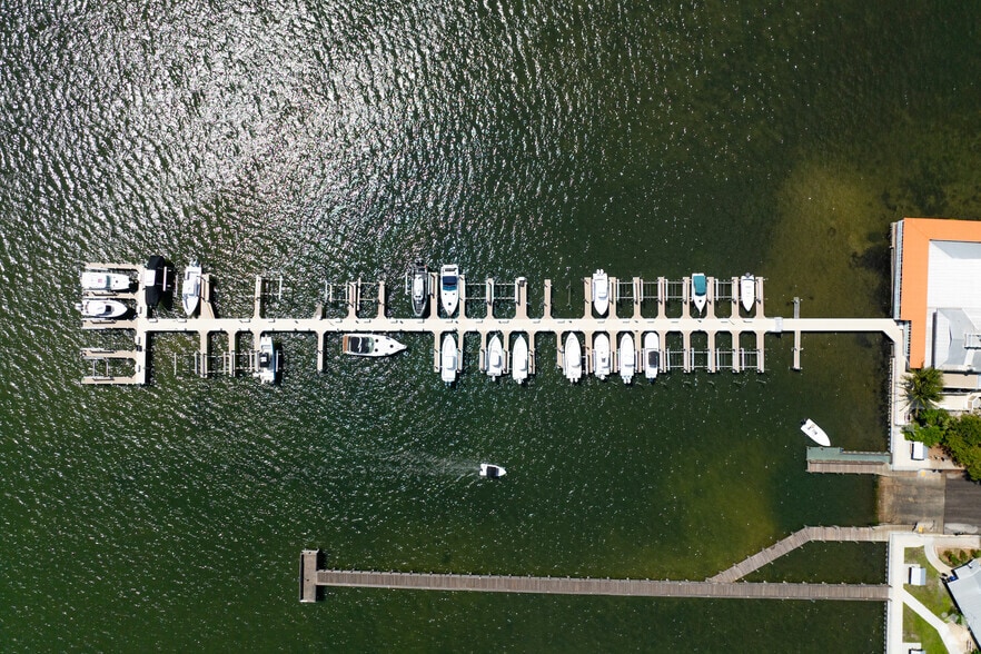 More Photos Of 806 Indian River Dr, Sebastian Marina For Sale