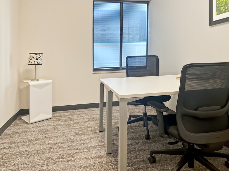 More Photos Of 200 S Andrews Ave, Fort Lauderdale Coworking Space