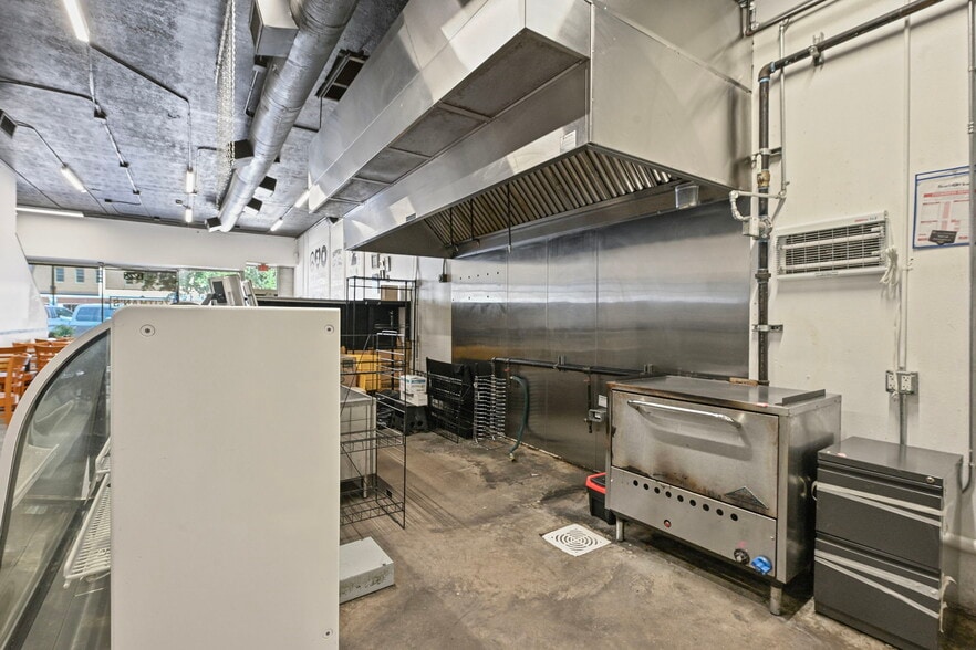 More Photos Of 220 N Main St, Bryan Storefront For Sale