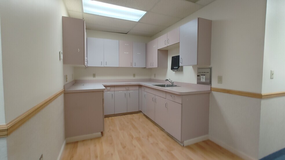 More Photos Of 7421 N University Dr, Tamarac Medical For Sale