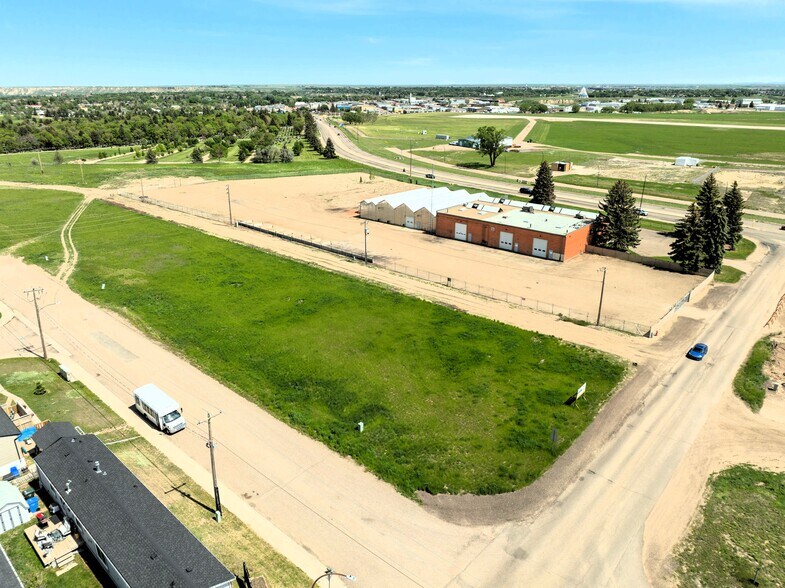 More Photos Of 1583 Oxford Ave SW ave, Medicine Hat Land For Sale