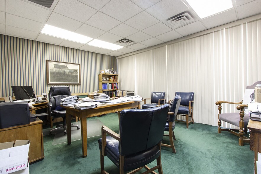 More Photos Of 4171 N Mesa St, El Paso Office For Sale