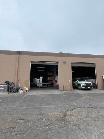 More Photos Of 514 S Western Ave, Santa Maria Warehouse For Sale