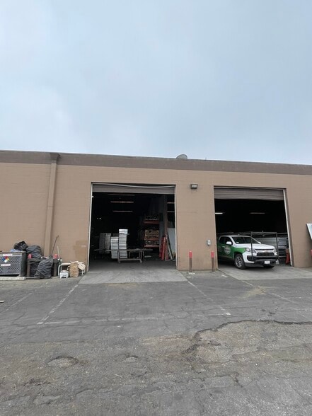 More Photos Of 514 S Western Ave, Santa Maria Warehouse For Lease