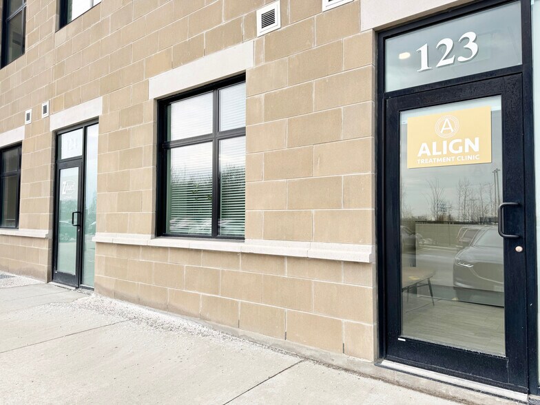 More Photos Of 200 Cachet Woods Crt, Markham Office For Lease