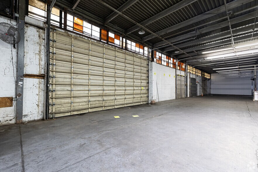More Photos Of 125 McKee St, East Hartford Warehouse For Lease