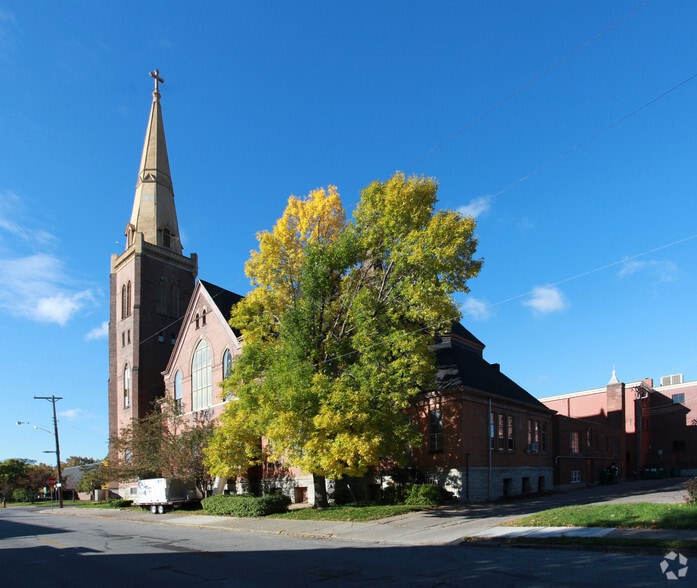 More Photos Of 697 13th Ave NE, Minneapolis Religious Facility For Sale