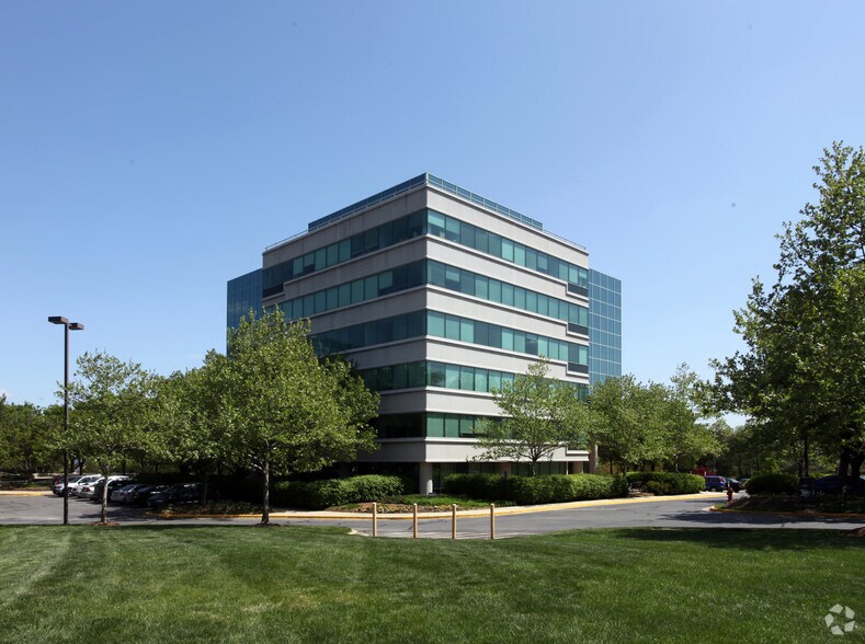More Photos Of 4041 Powder Mill Rd, Beltsville Office Residential For Lease